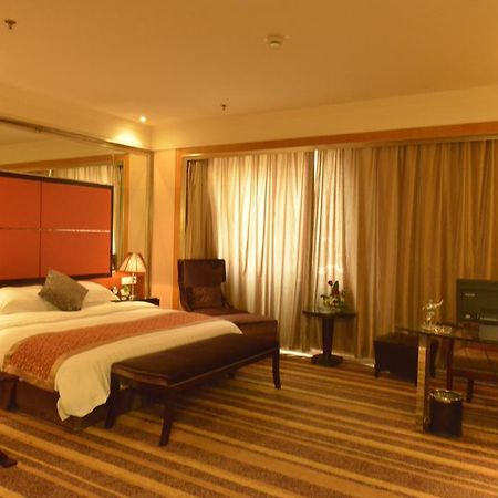 Sprot-Life Garden Hotel Wuhan Zewnętrze zdjęcie