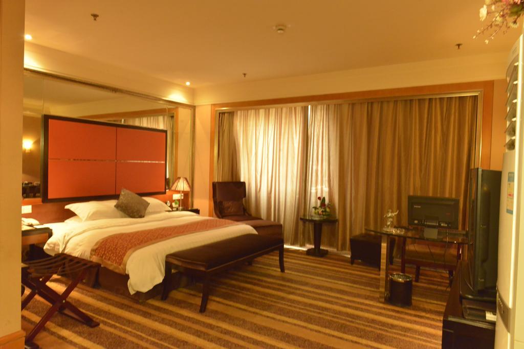 Sprot-Life Garden Hotel Wuhan Zewnętrze zdjęcie