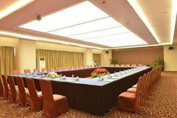 Sprot-Life Garden Hotel Wuhan Zewnętrze zdjęcie