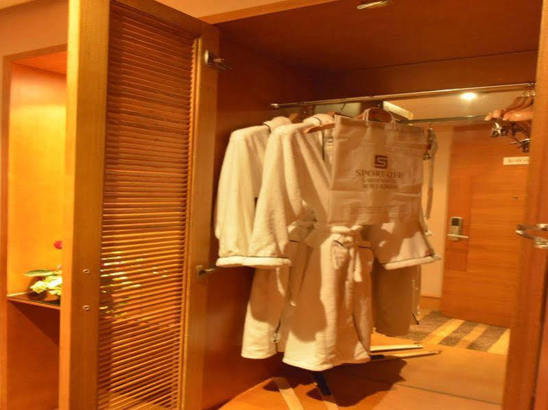 Sprot-Life Garden Hotel Wuhan Zewnętrze zdjęcie